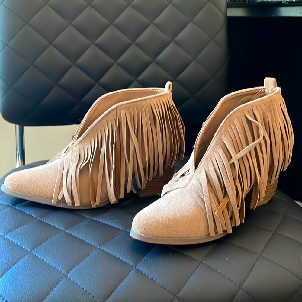 Tan, V line boot with tassels